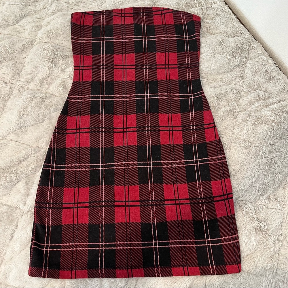 Urban Outfitters Red and Black Plaid Strapless Mini Dress Size Small